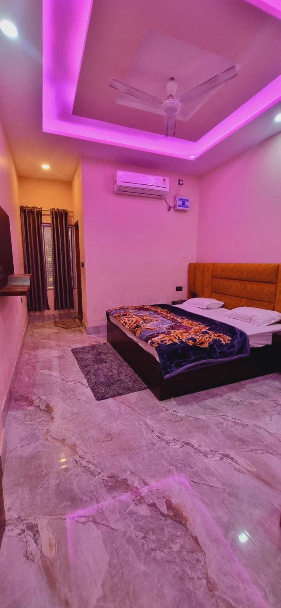 Surya Palace Ayodhya Ngoại thất bức ảnh